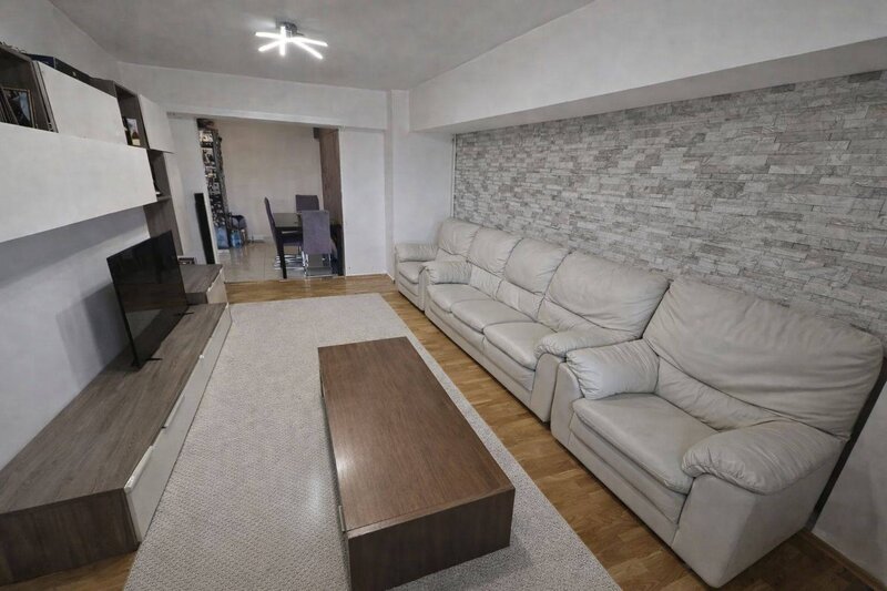 Unirii, Rond Alba Iulia, apartament 3 camere 83,2 mp, 2 bai, mobilat si ut