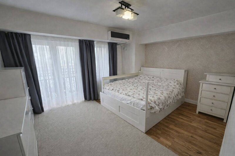 Unirii, Rond Alba Iulia, apartament 3 camere 83,2 mp, 2 bai, mobilat si ut