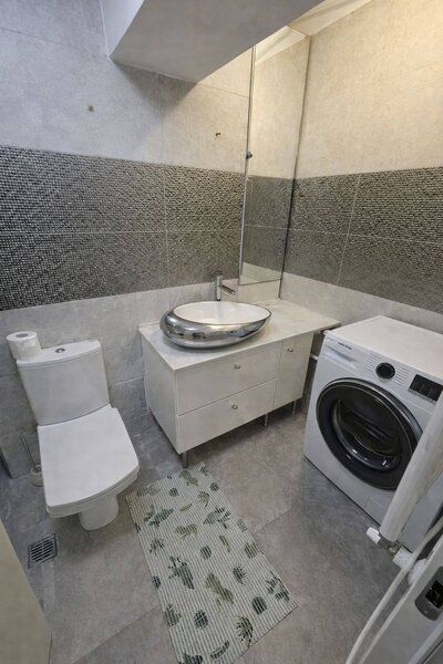 Unirii, Rond Alba Iulia, apartament 3 camere 83,2 mp, 2 bai, mobilat si ut